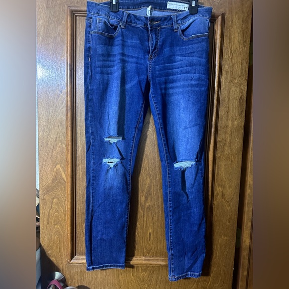 Distressed Jeans from Dainty Hooligan - Picture 4 of 5